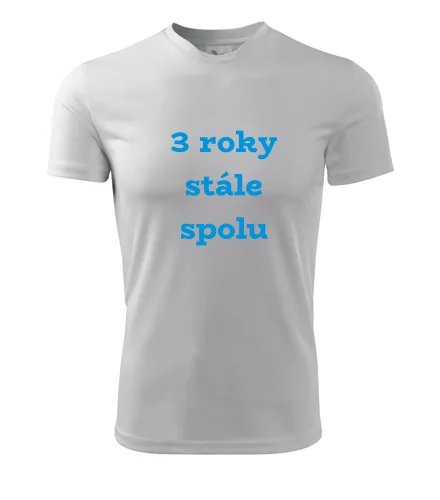 Bílé tričko 3 roky stále spolu